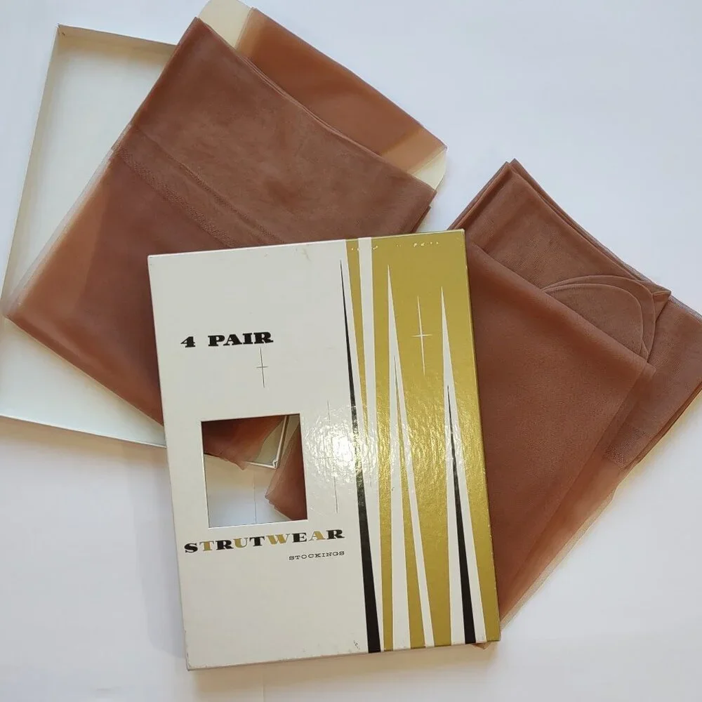 Vintage Strutwear 100% Nylon Stockings 4-Pairs 1800 Color-Paris Beige Size 9.5